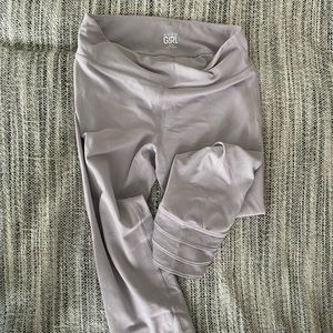 Cute and comfy Athleta Girl Capri Size Girl XL/14 or Women’s 0